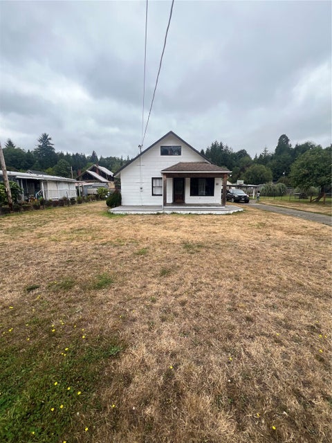 Photo of 411 Central Avenue, South Bend, WA 98586 (MLS # 2596166)