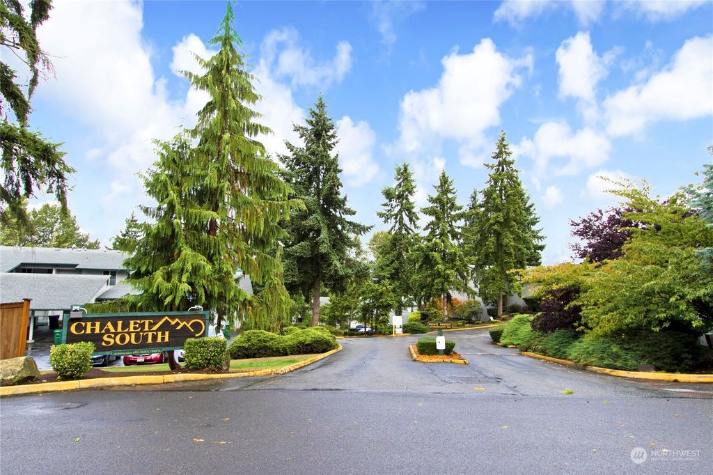 Photo of 4008 S 158th Street #B, Tukwila, WA 98188 (MLS # 2167396)