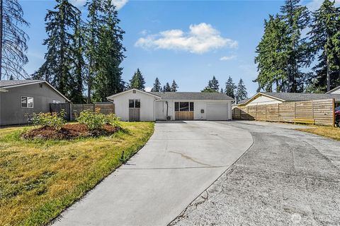 Photo of 12318 114th Avenue E, Puyallup, WA 98374 (MLS # 2554216)