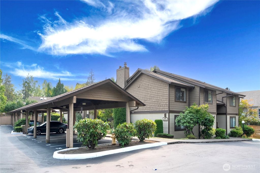 Photo of 737 143rd Avenue NE #E18, Bellevue, WA 98007 (MLS # 2433545)