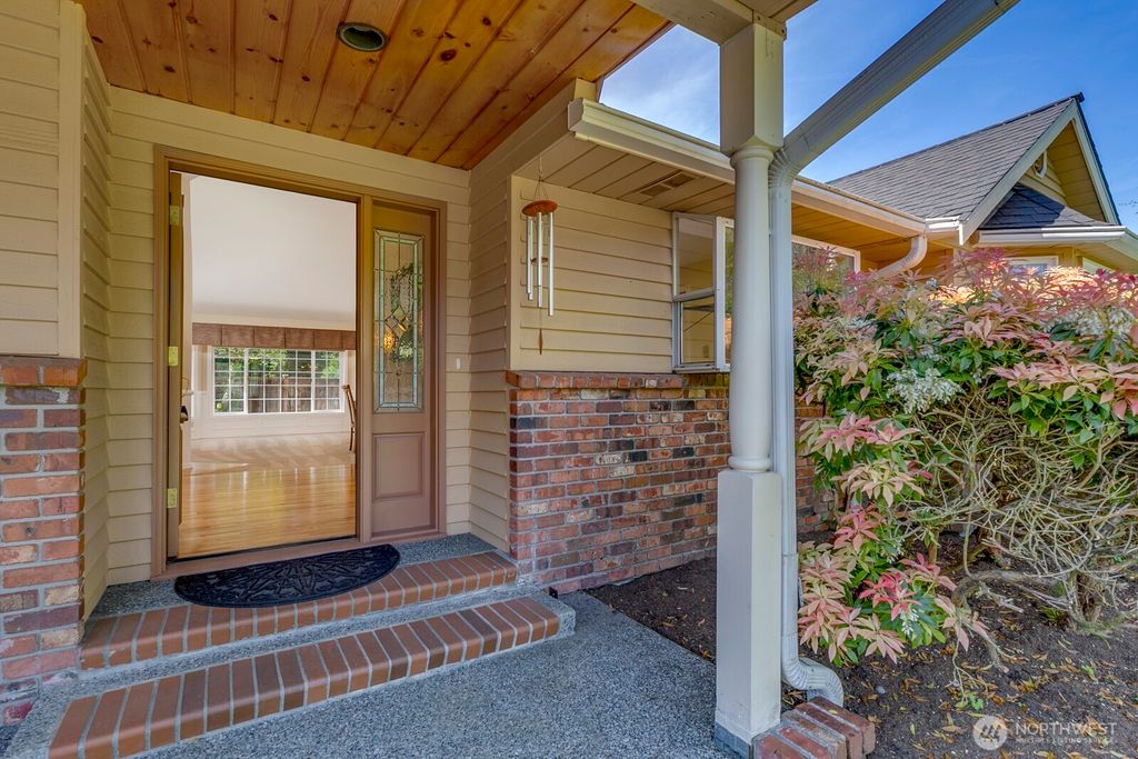 Photo of 15226 23rd Place W, Lynnwood, WA 98087 (MLS # 2358251)