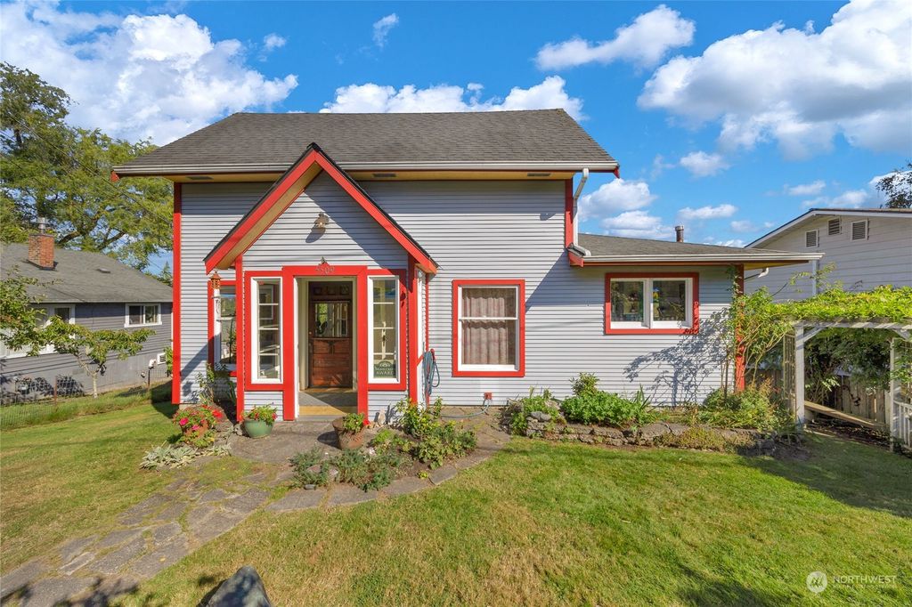 Photo of 5509 S 2nd Avenue, Everett, WA 98203 (MLS # 2293298)
