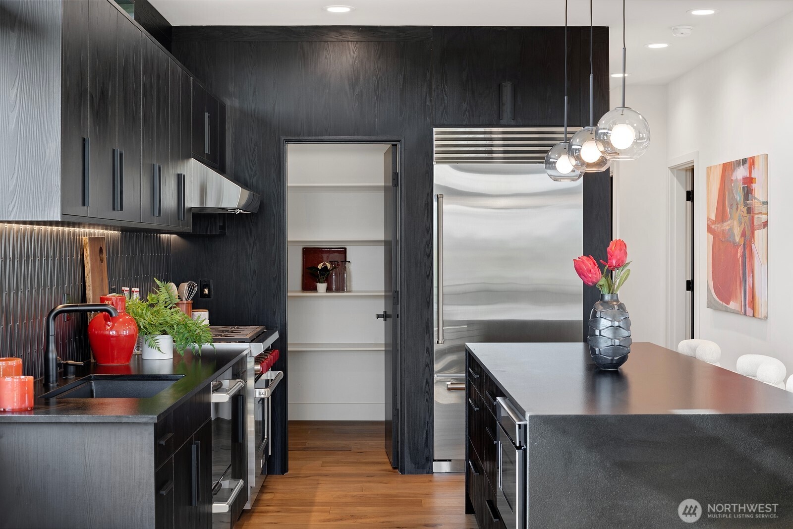 3856 Cascadia Avenue S