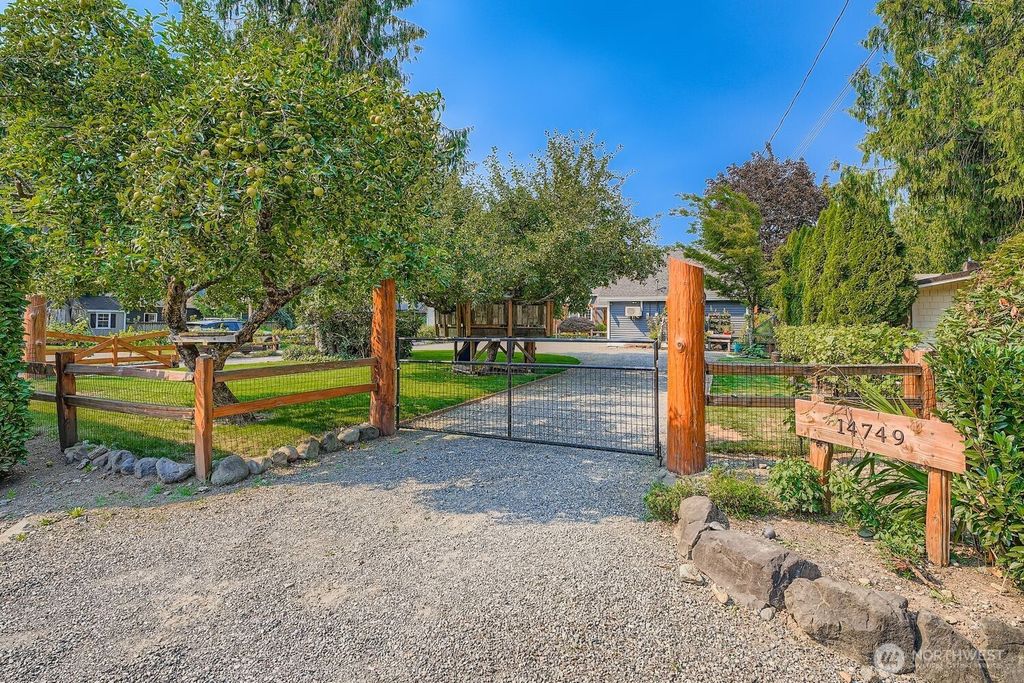 Photo of 14749 442nd Avenue SE, North Bend, WA 98045 (MLS # 2427934)