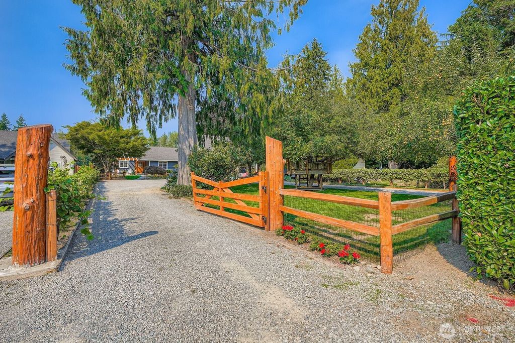 Photo of 14749 442nd Avenue SE, North Bend, WA 98045 (MLS # 2427934)