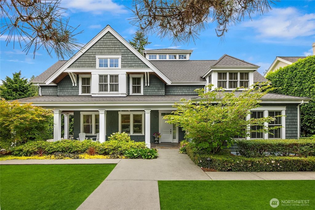 Photo of 5219 55th Avenue NE, Seattle, WA 98105 (MLS # 2494987)