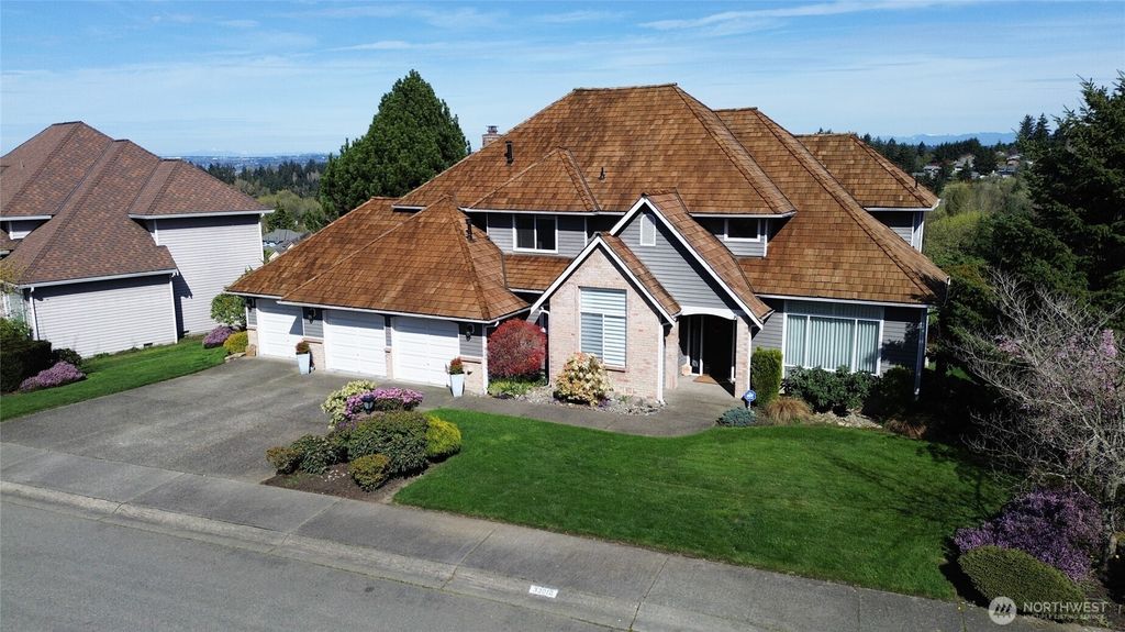 Photo of 33010 49th Avenue SW, Federal Way, WA 98023 (MLS # 2355796)