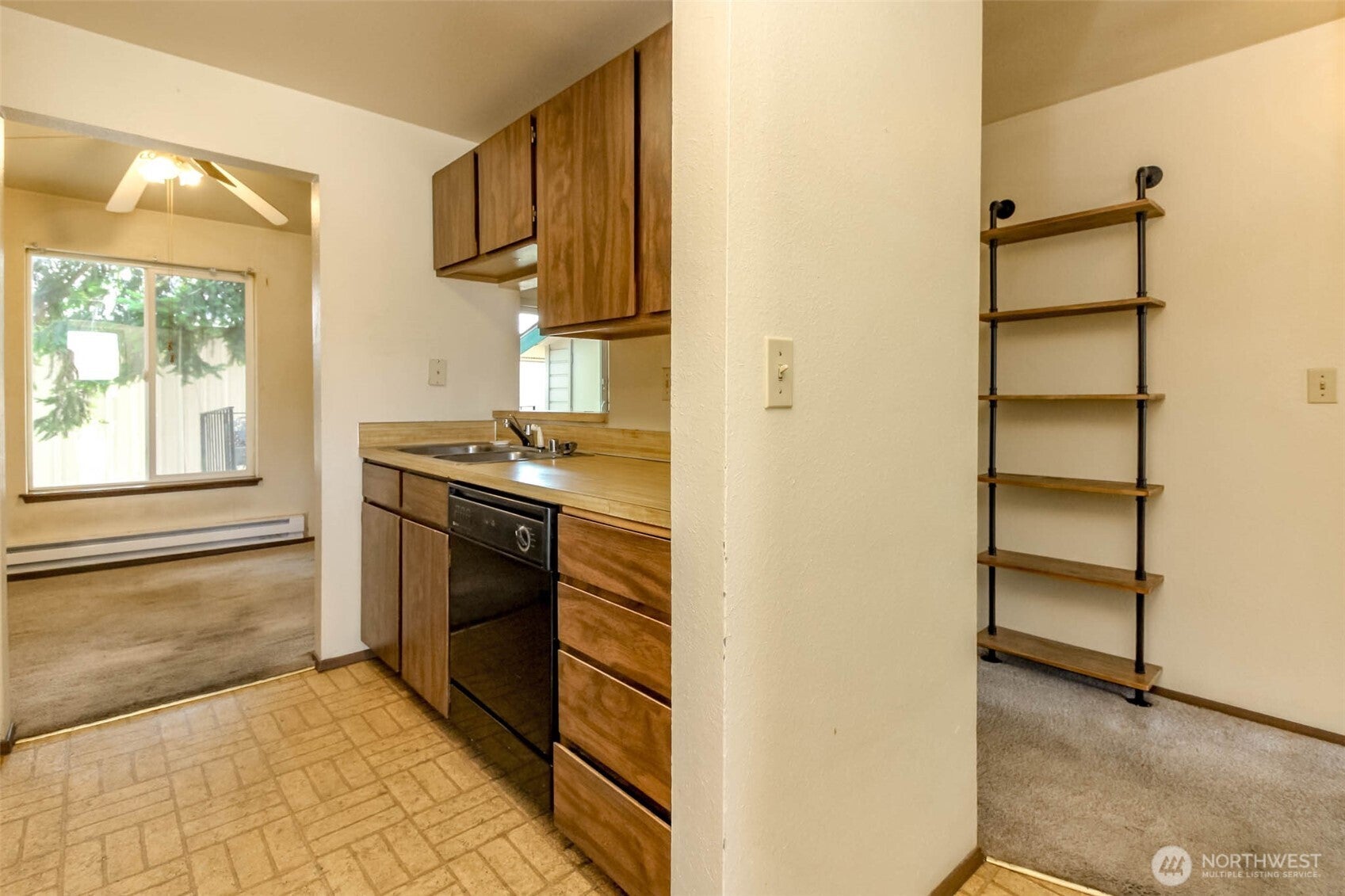 1102 8th Street NE 4