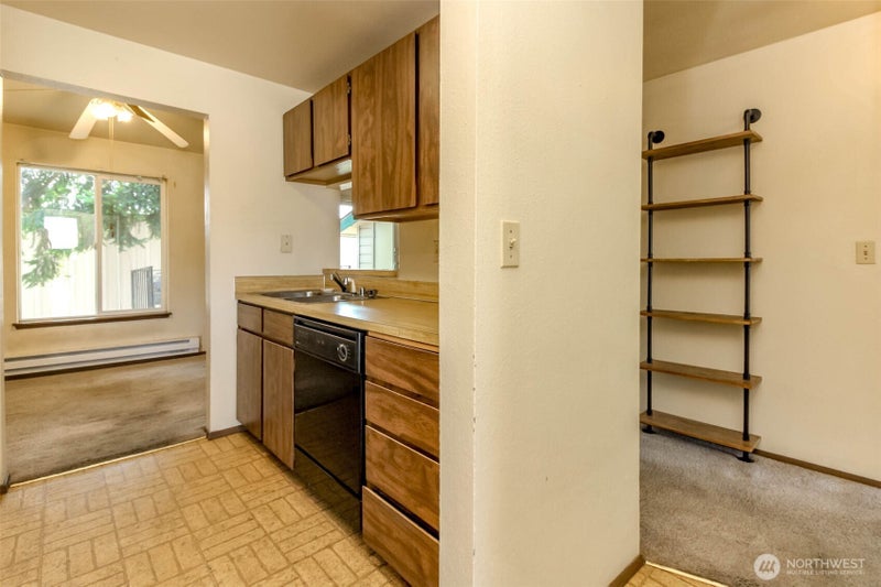 1102 8th Street NE 4