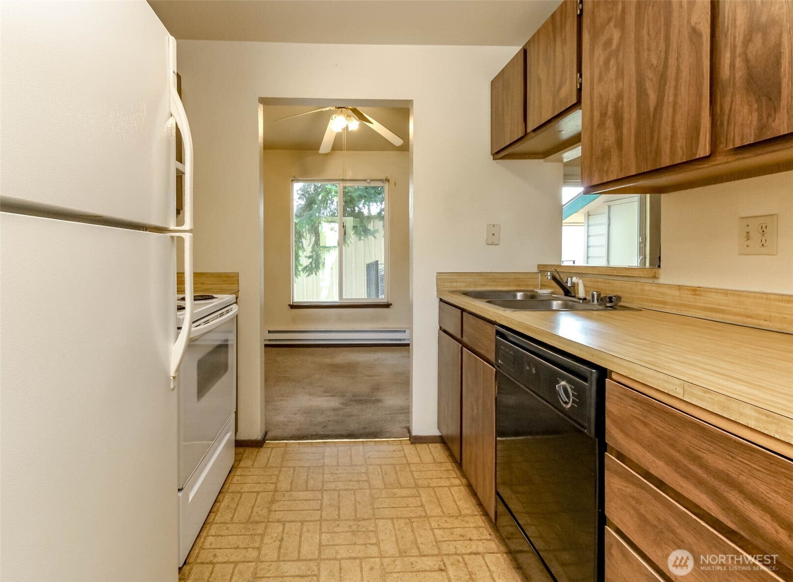 1102 8th Street NE 4