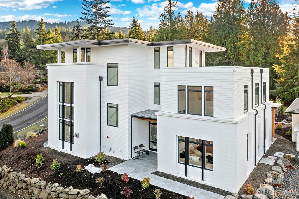 Photo of 2115 Squak Mountain Loop SW, Issaquah, WA 98027 (MLS # 2455250)