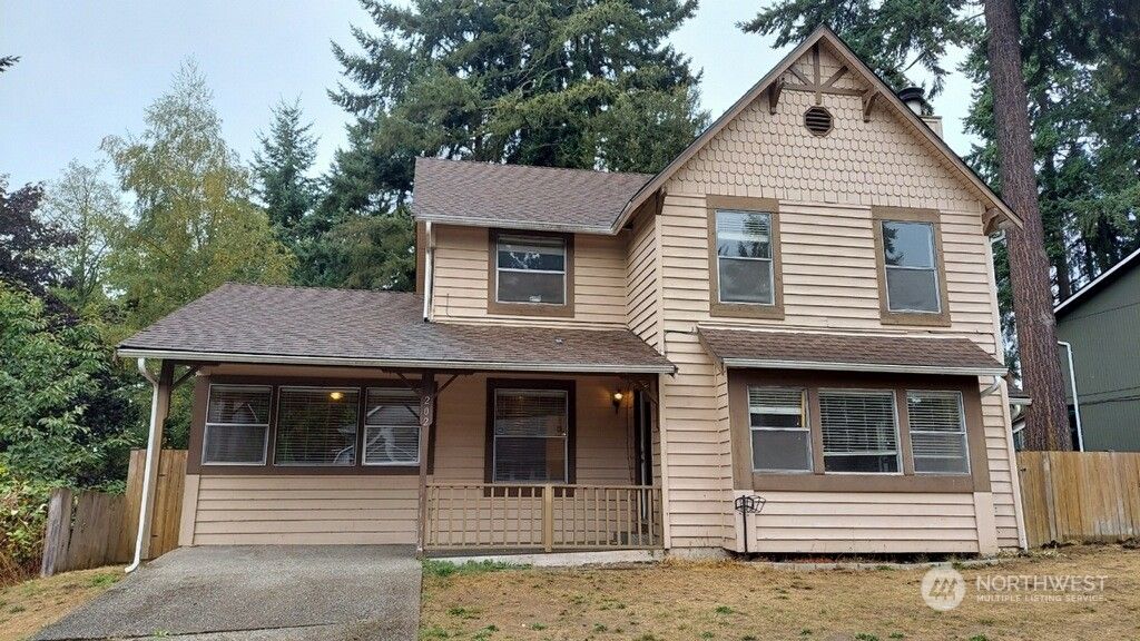 Photo of 202 S 316th Place, Federal Way, WA 98003 (MLS # 2159976)