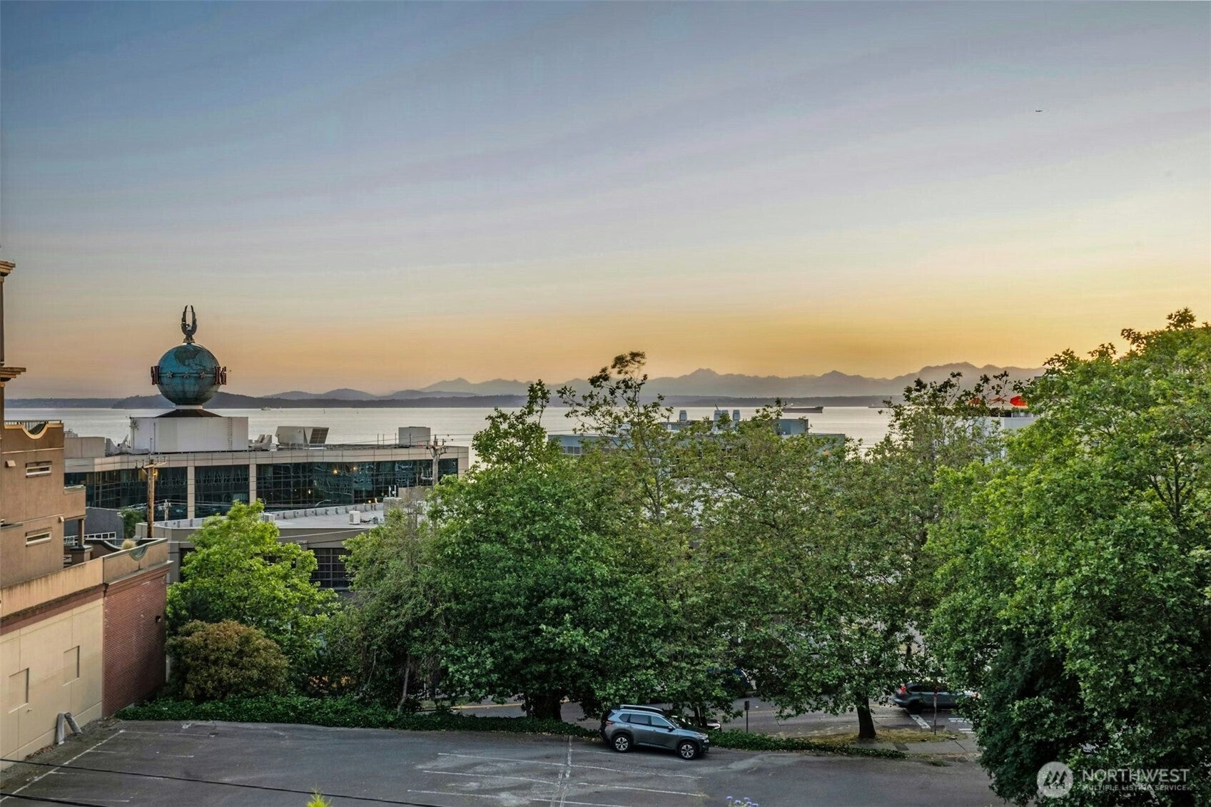 133 Queen Anne Avenue N 304