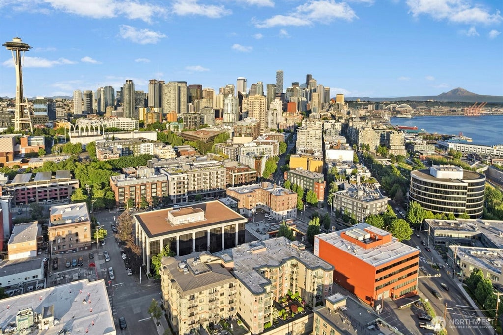 Photo of 133 Queen Anne Avenue N #304, Seattle, WA 98109 (MLS # 2582709)