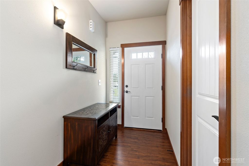 Photo of 16114 77th Avenue E, Puyallup, WA 98375 (MLS # 2465576)