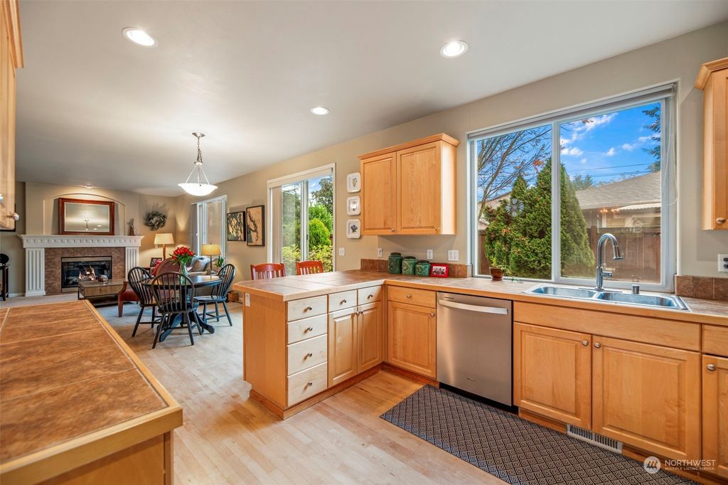 Photo of 1012 204th Place SW, Lynnwood, WA 98036 (MLS # 2307625)