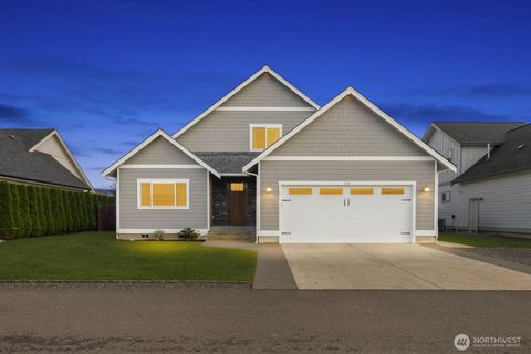 Photo of 826 Rye Court, Lynden, WA 98264 (MLS # 2448030)