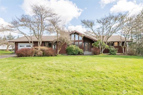 Photo of 2366 Seminary Hill Street, Centralia, WA 98531 (MLS # 2499196)