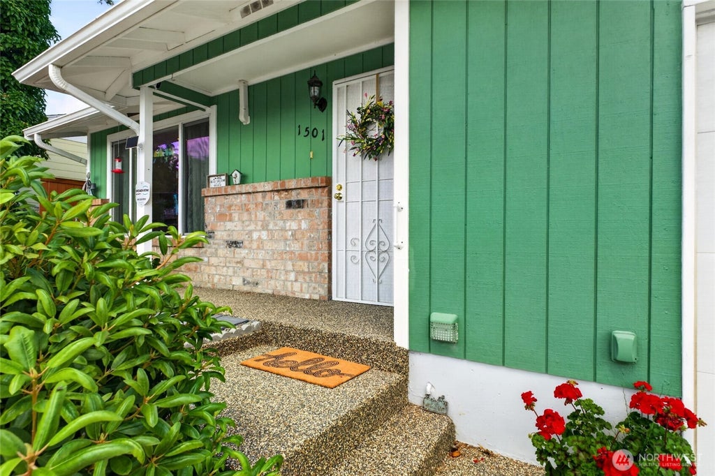 Photo of 1501 S 81st Street, Tacoma, WA 98408 (MLS # 2542753)