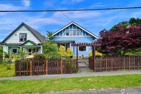 Photo of 905 E Maple Street, Bellingham, WA 98225 (MLS # 2539559)