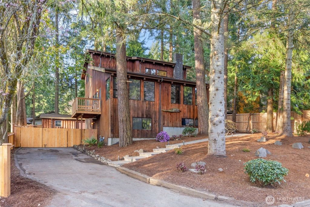 Photo of 3726 NE 193rd Street, Lake Forest Park, WA 98155 (MLS # 2349991)