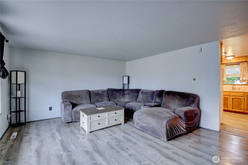 49 8th Avenue