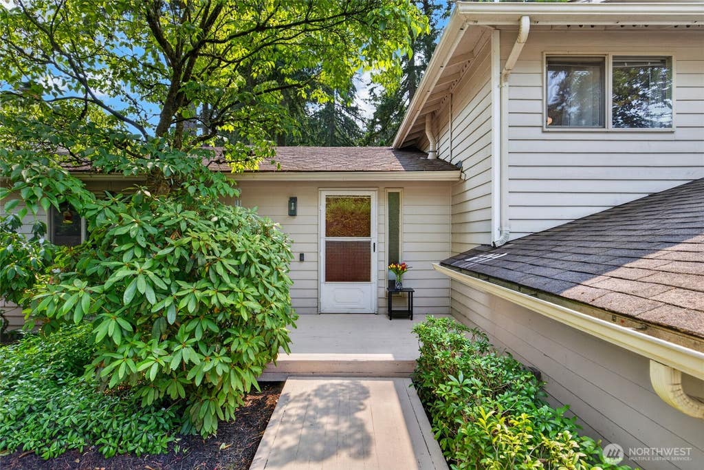 Photo of 402 170th Place SW, Bothell, WA 98012 (MLS # 2563747)