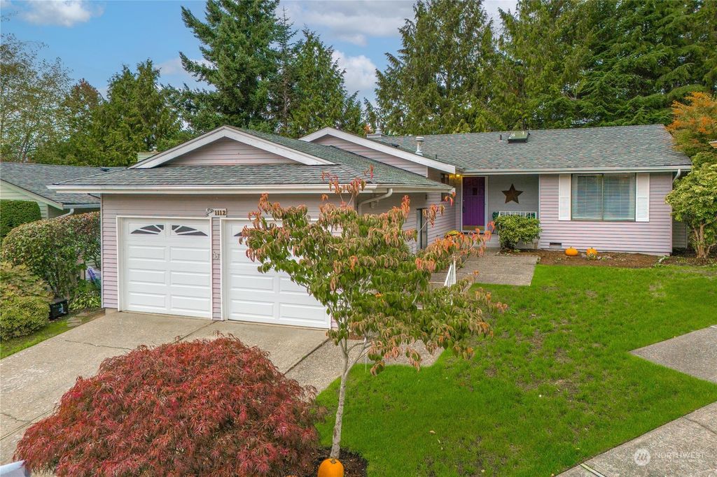 Photo of 1112 S 244th Place, Des Moines, WA 98198 (MLS # 2173129)
