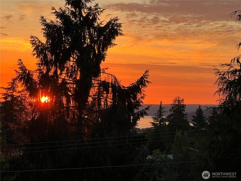 Photo of 6734 112th Avenue NE #A8, Kirkland, WA 98033 (MLS # 2547947)