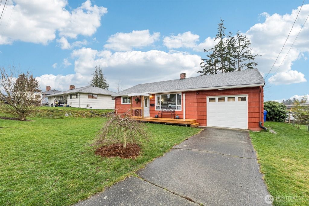 Photo of 2314 8th Street, Everett, WA 98201 (MLS # 2493991)