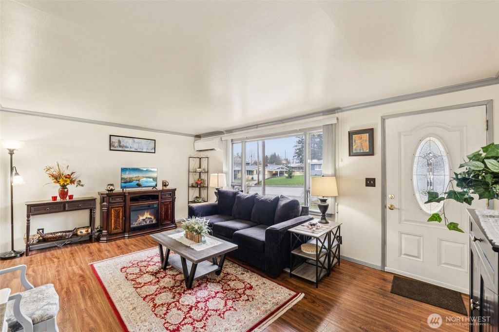 Photo of 2314 8th Street, Everett, WA 98201 (MLS # 2493991)