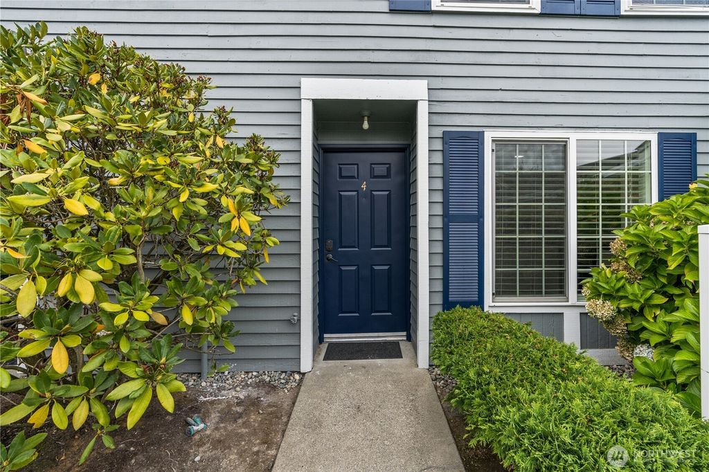 Photo of 5736 S 238th Court #E4, Kent, WA 98032 (MLS # 2438612)