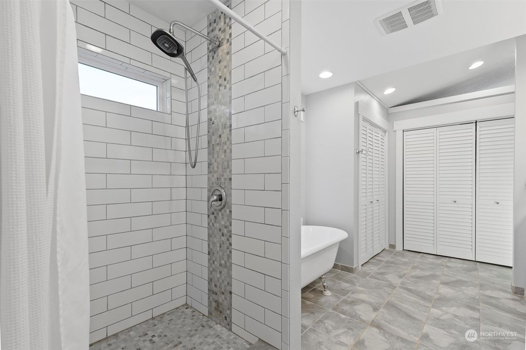 listing image 9365068955157497099