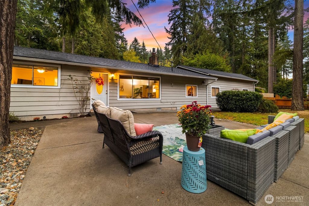 Photo of 18619 Butternut Road, Lynnwood, WA 98037 (MLS # 2447371)