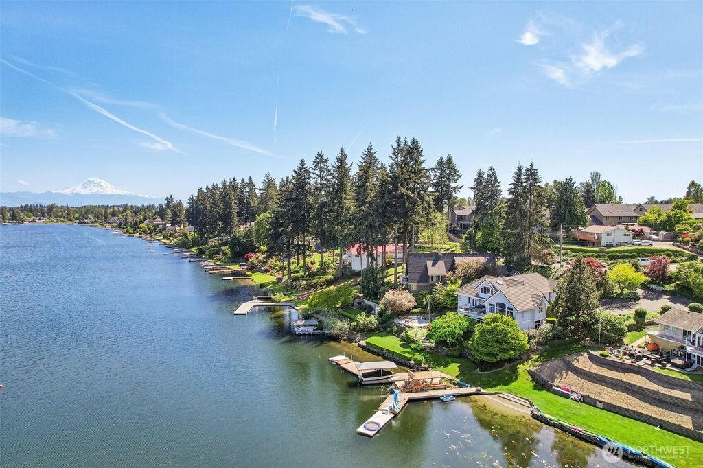 Photo of 26100 134th Avenue SE, Kent, WA 98042 (MLS # 2526720)
