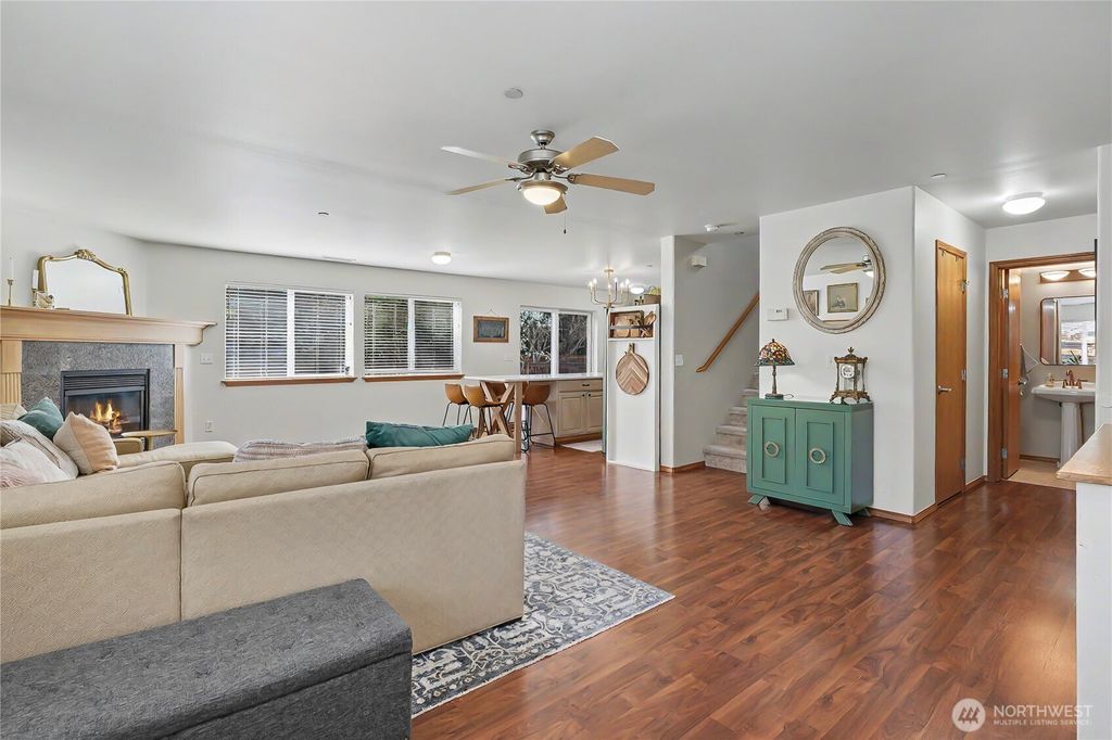 Photo of 2811 Hannen Street, Dupont, WA 98327 (MLS # 2505310)