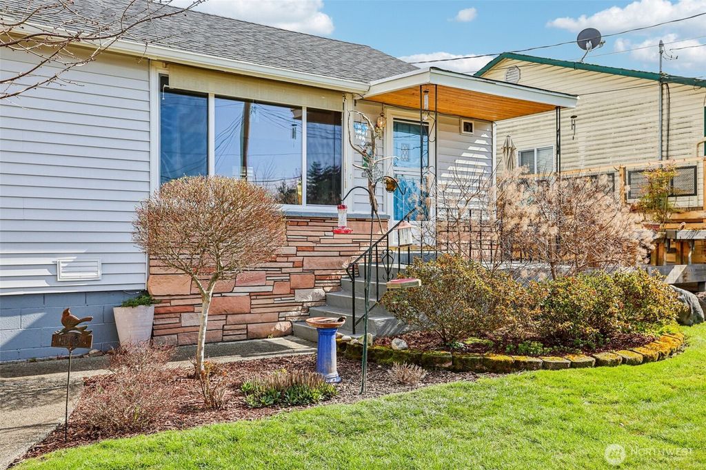 Photo of 4913 W Sunnyside Boulevard, Marysville, WA 98270 (MLS # 2486159)