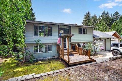Photo of 4216 W Tapps Drive E, Lake Tapps, WA 98391 (MLS # 2528980)
