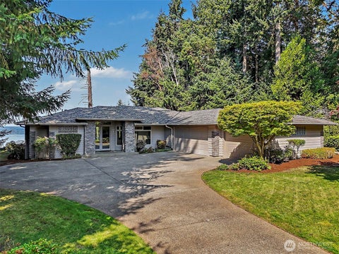 Photo of 1045 Paha View Drive, Fox Island, WA 98333 (MLS # 2574831)