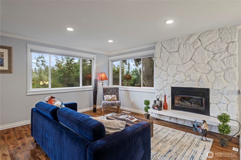 Photo of 1123 SW 144 Street, Burien, WA 98166 (MLS # 2494145)