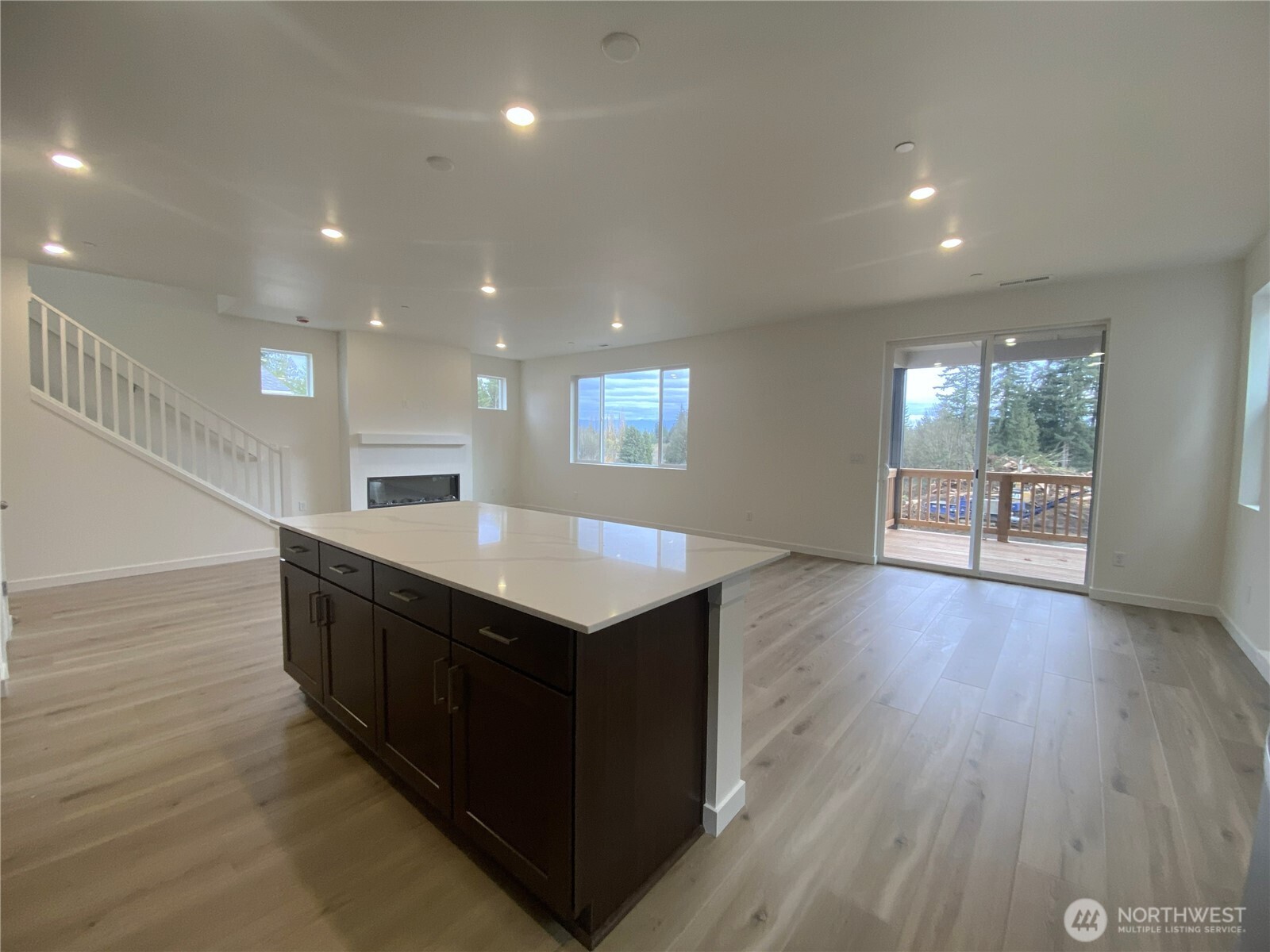 1439 121st Avenue SE MB 07