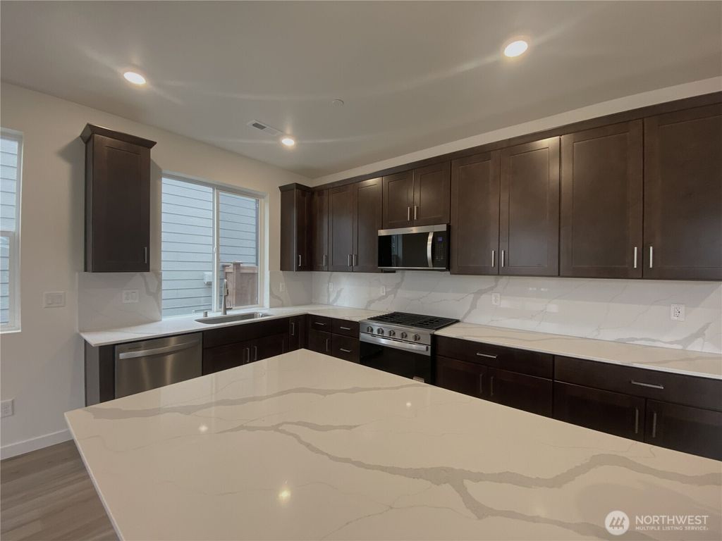 Photo of 1439 121st Avenue SE #MB 07, Lake Stevens, WA 98258 (MLS # 2435522)