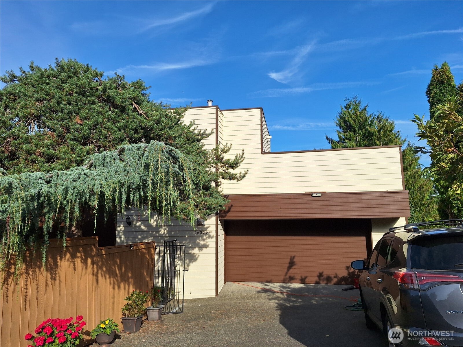 16328 35th Avenue NE