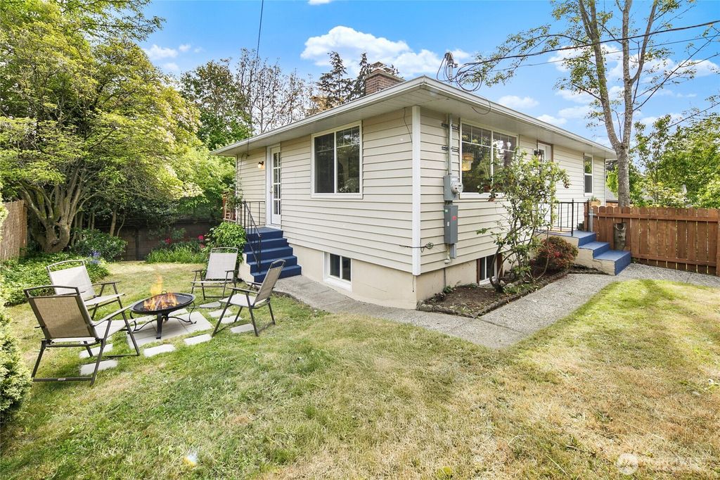 Photo of 1717 N 90th Street, Seattle, WA 98103 (MLS # 2371326)