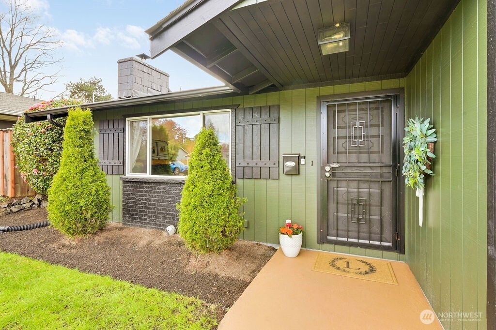 Photo of 5126 S 10th Street, Tacoma, WA 98465 (MLS # 2510817)