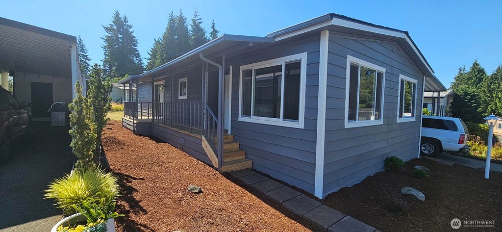 Photo of 4111 164th Street SW #20, Lynnwood, WA 98097 (MLS # 2411959)