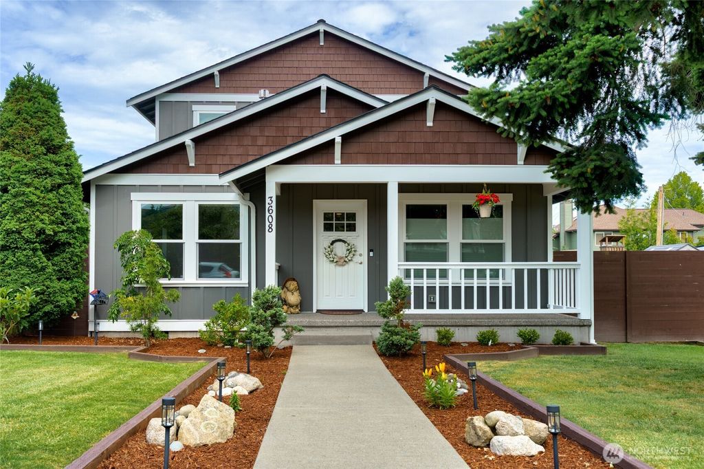 Photo of 3608 W Fifth ST, Anacortes, WA 98221 (MLS # 2540914)