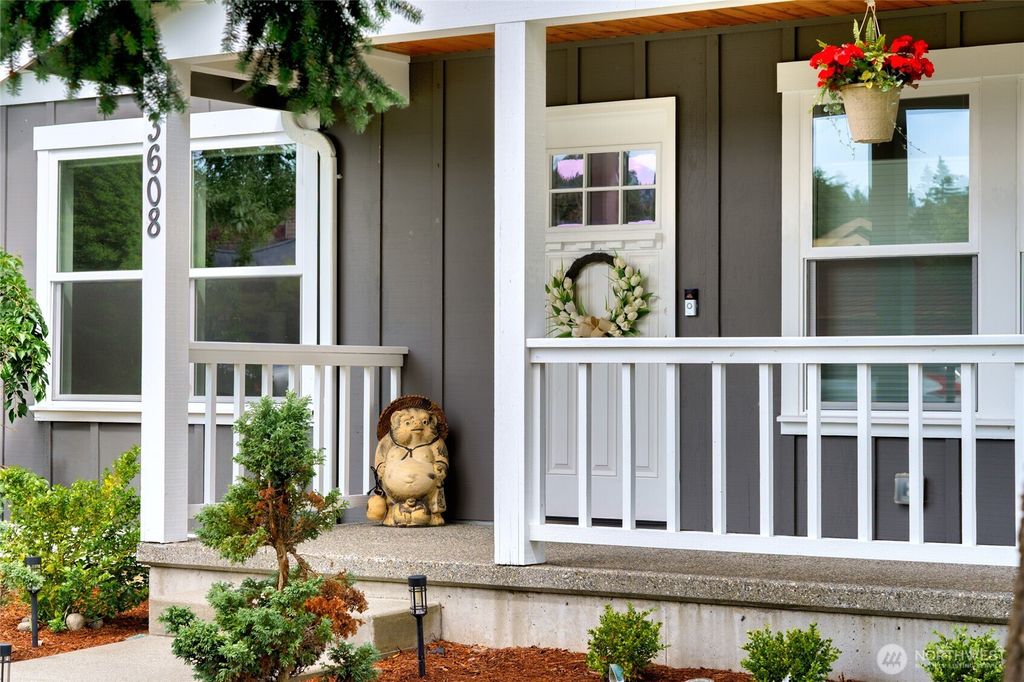 Photo of 3608 W Fifth ST, Anacortes, WA 98221 (MLS # 2540914)