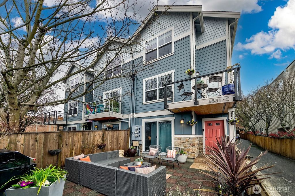 Photo of 6531 42nd Avenue SW #C, Seattle, WA 98136 (MLS # 2494319)