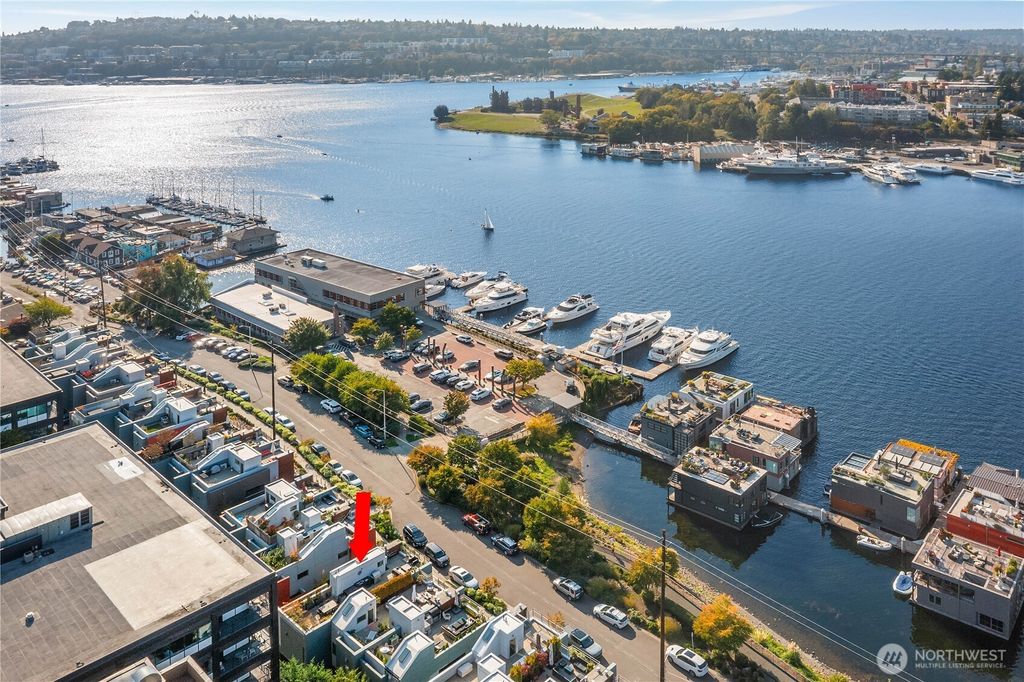 Photo of 2830 Fairview Avenue E, Seattle, WA 98102 (MLS # 2506578)